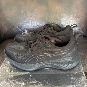 ASICS cumulus 25